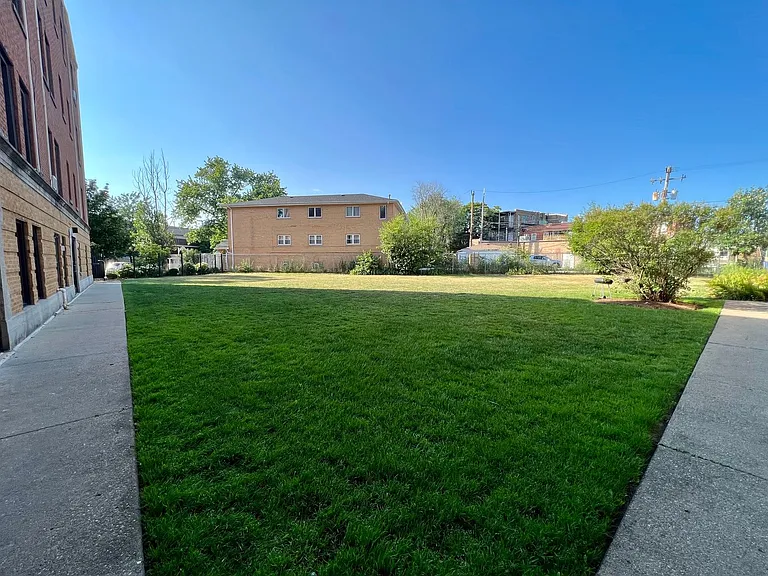 3149 N Springfield Ave — Photo 14
