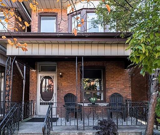 2nd image of 39 Head St