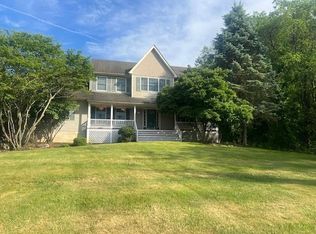 13 Meadow Ridge Rd, Warwick, NY 10990
