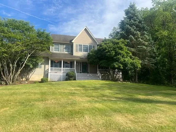 13 Meadow Ridge Road, Warwick, NY 10990