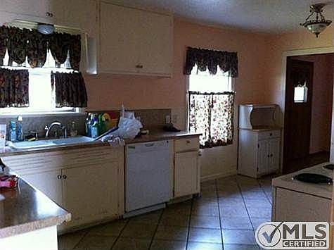 4th image of 510 Berend St
