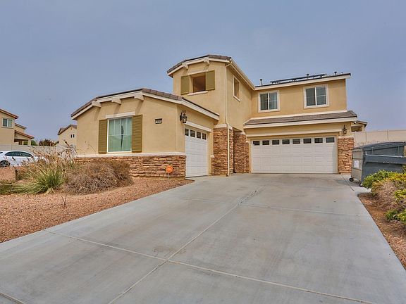 2nd image of 16643 Desert Willow St