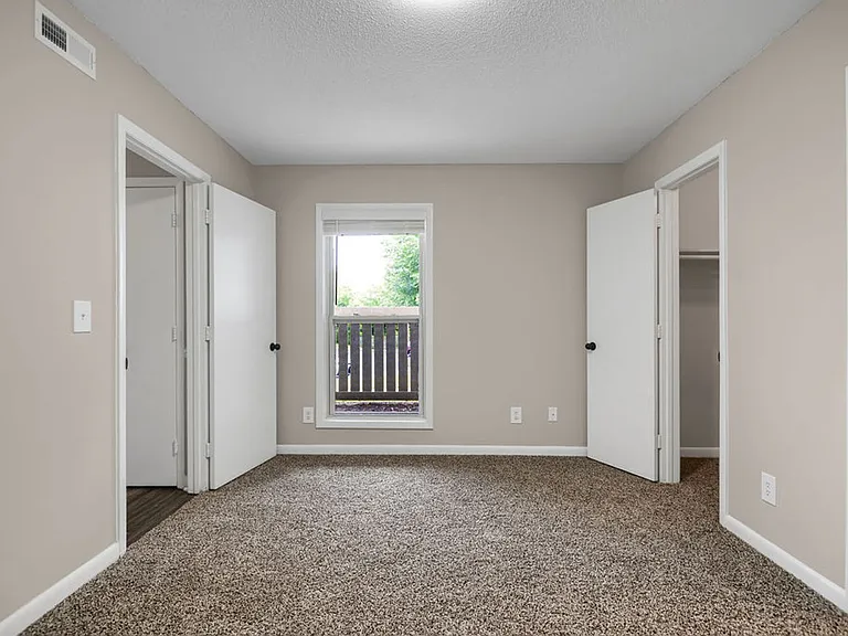 Windtree Apartment Homes — Photo 39