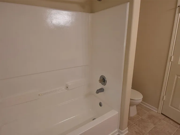 1035 Junction Ct — Photo 36