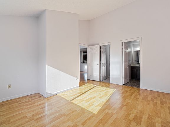 2nd image of 708 126th Ave NE #1