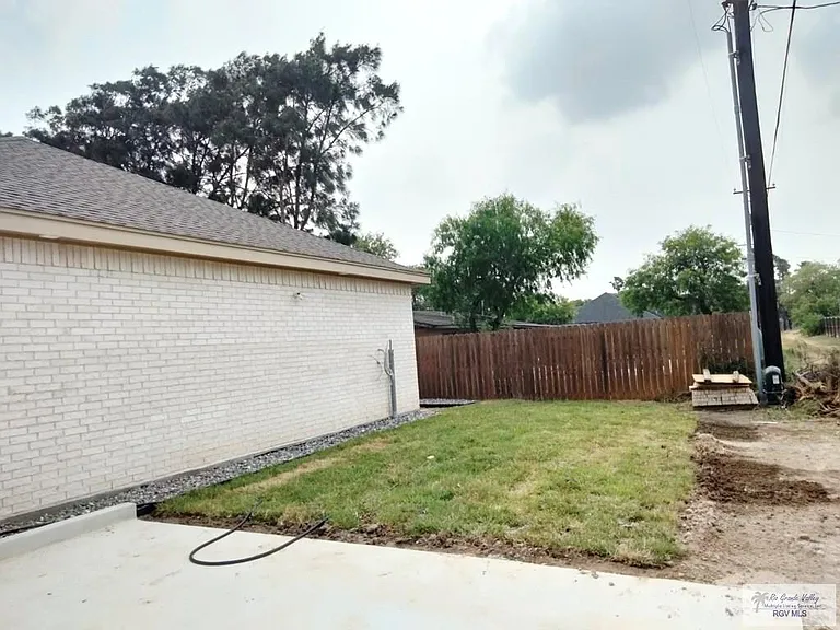 916 Santa Isabel Blvd #4 — Photo 11