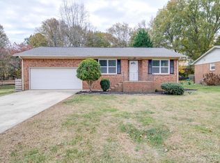 222 Autumn Ln, Harrisburg, NC 28075