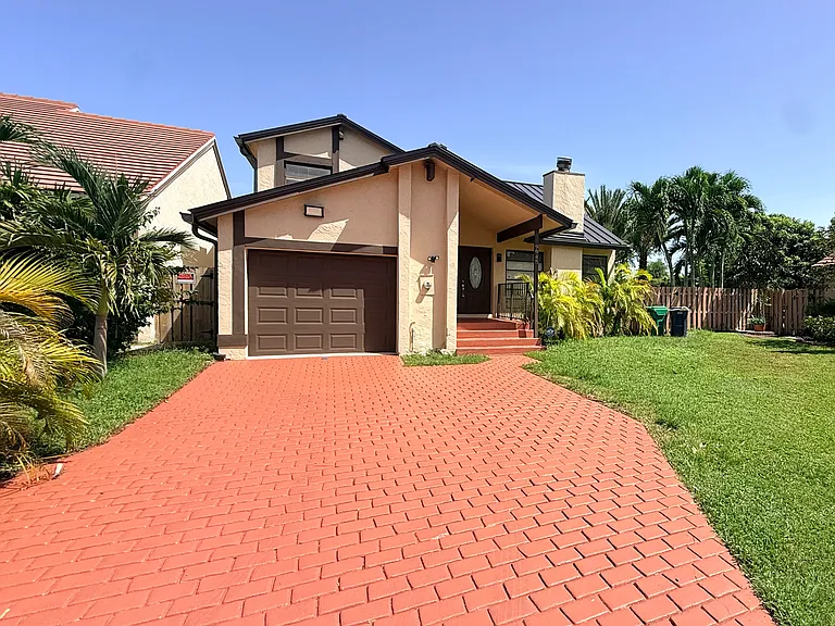 9645 SW 148th Pl — Photo 1