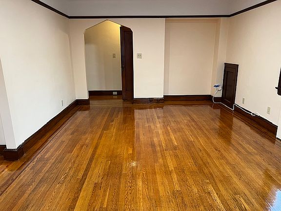 3rd image of 6378 Carlton St Floor 2