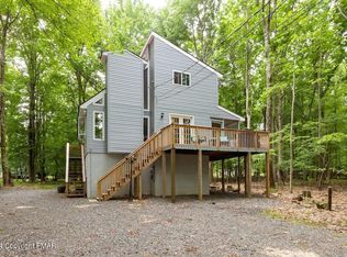 5145 Hummingbird Dr, Pocono Summit, PA 18346