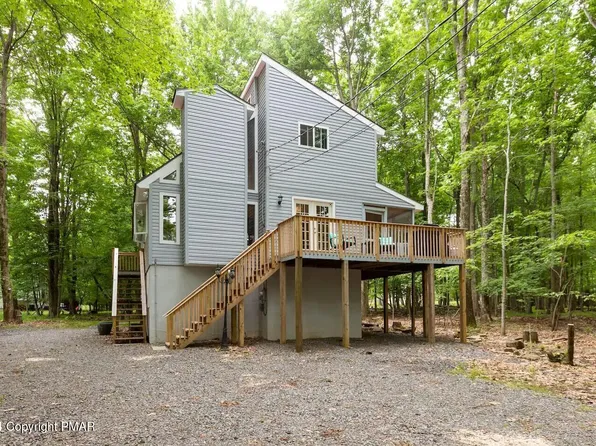 5145 Hummingbird Dr, Pocono Summit, PA 18346