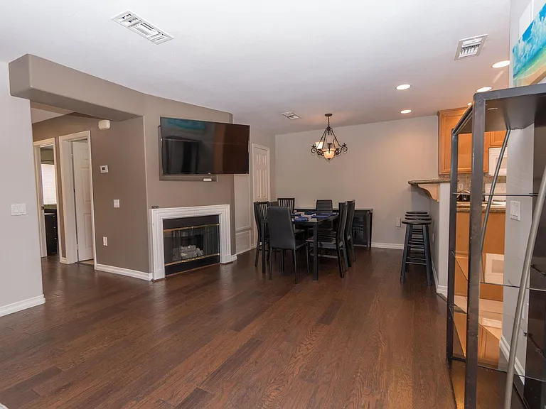 1730 Grand Ave — Photo 5