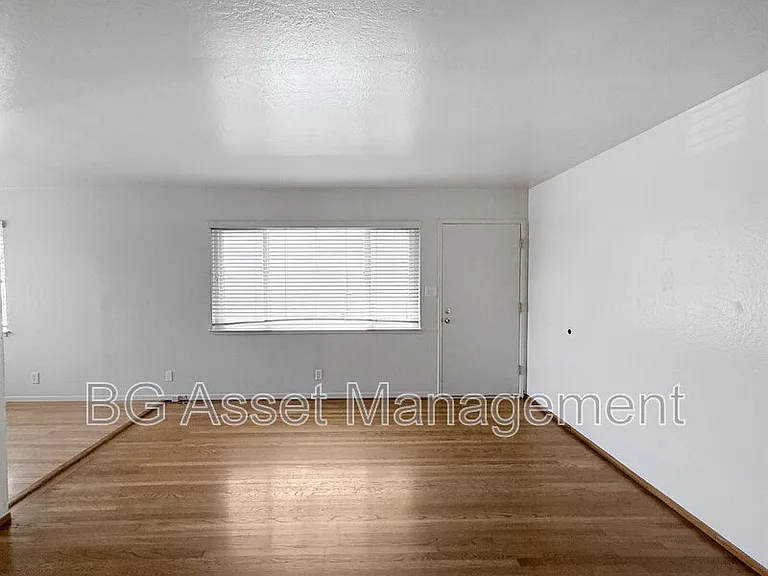 121 Eddy St — Photo 13