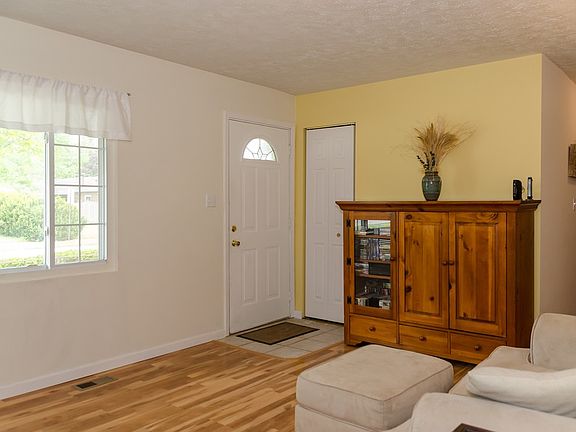 2nd image of 1029 Grissom Ave