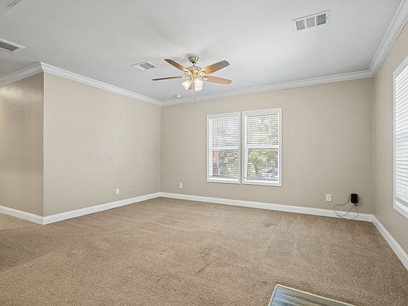4th image of 711 La Cresta Dr