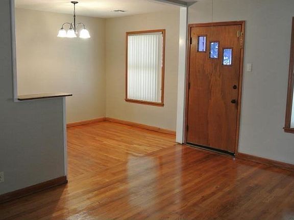 4th image of 1102 Zarsky Dr