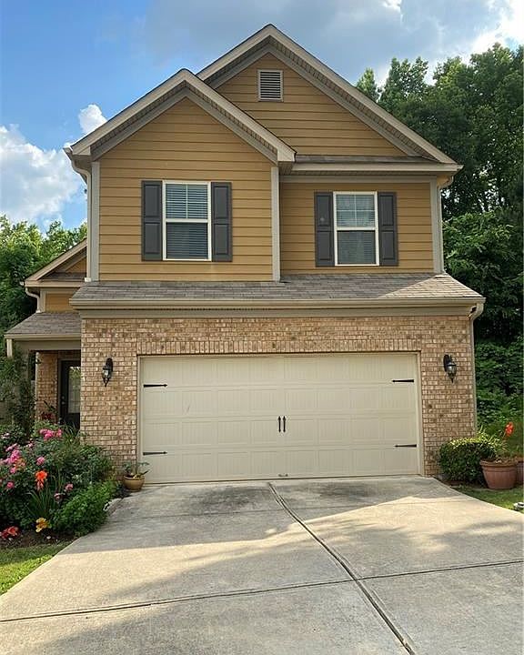 1st image of 2461 Oakleaf Cir