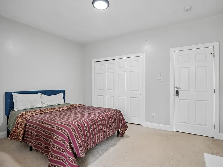 166 Shilling Ave — Photo 9