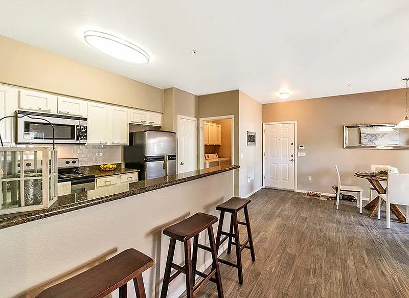 Town Center Apartments — Photo 2