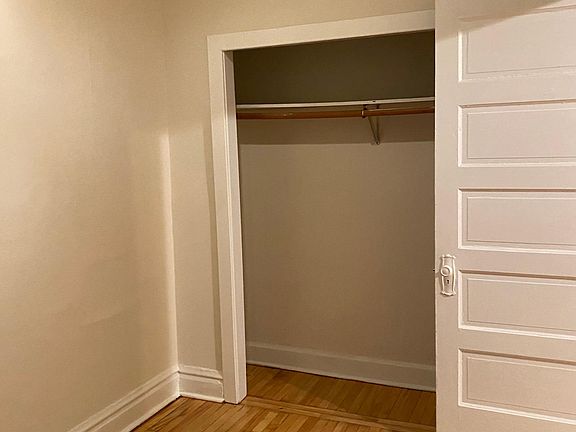 5th image of 1831 W Evergreen Ave #1R