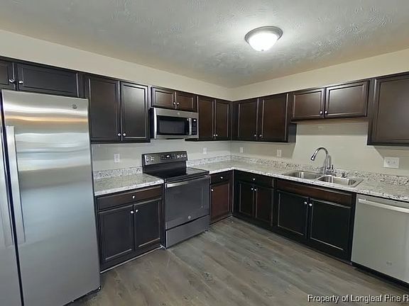 4th image of 117 Underwood St #119