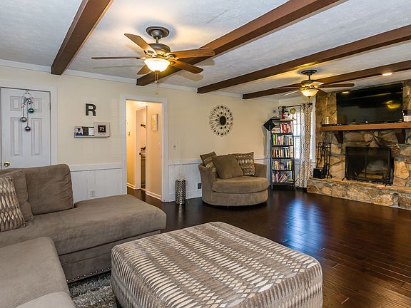 3rd image of 3316 San Antonio Dr