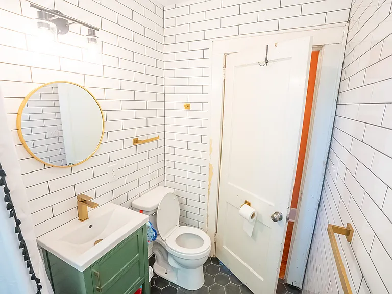 1235 Ashley Hall Rd — Photo 8