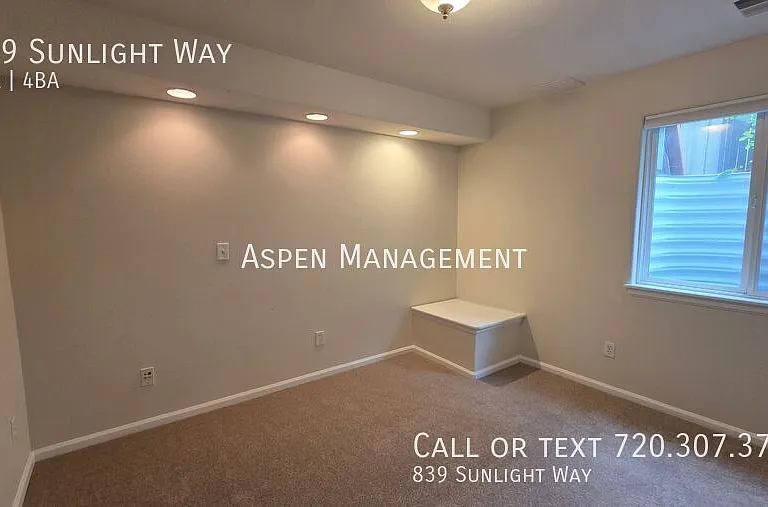 839 Sunlight Way — Photo 37