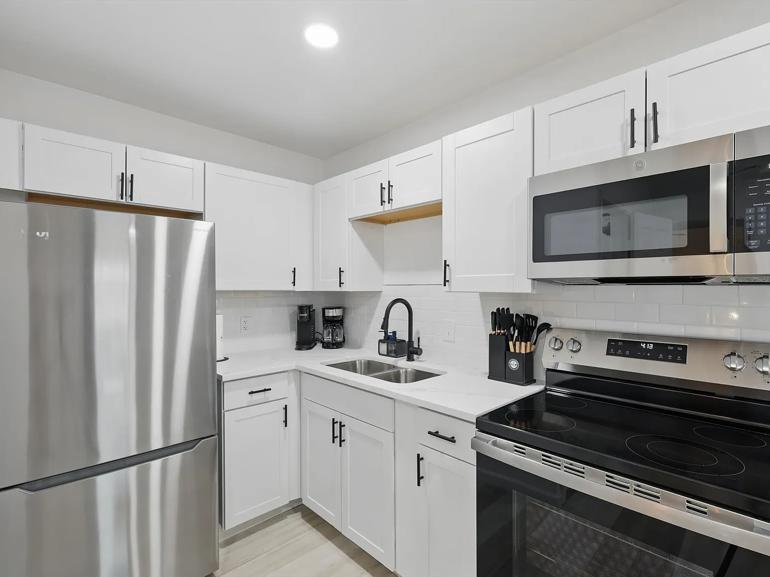 2 bed, 1800 sqft, $2,800 — Photo 3