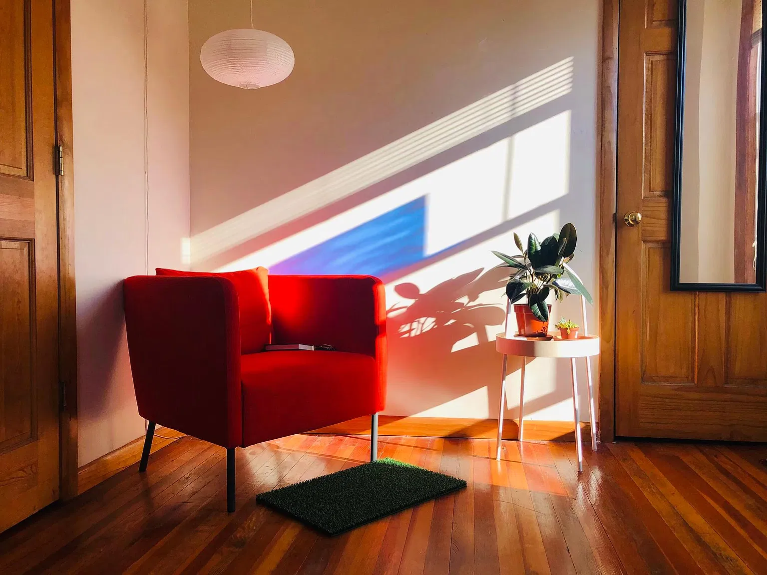 2 bed, 1300 sqft, $2,200 — Photo 1