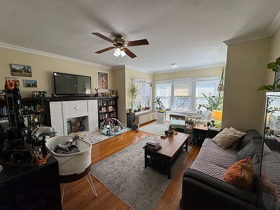 2nd image of 3926-28 N Monticello Ave #3928-3