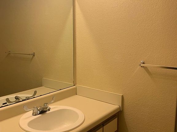 5th image of 1509 N Bernice Dr