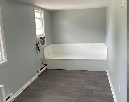 2nd image of 11825 Beechwood St #1