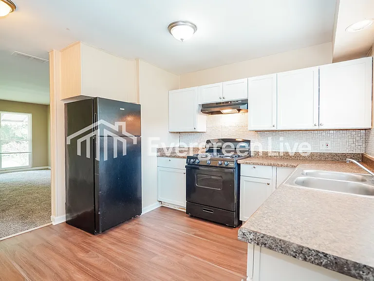 4752 Huxley Ct — Photo 6