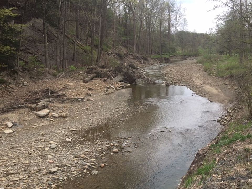 2nd image of 6680 Old Royalton Rd #2