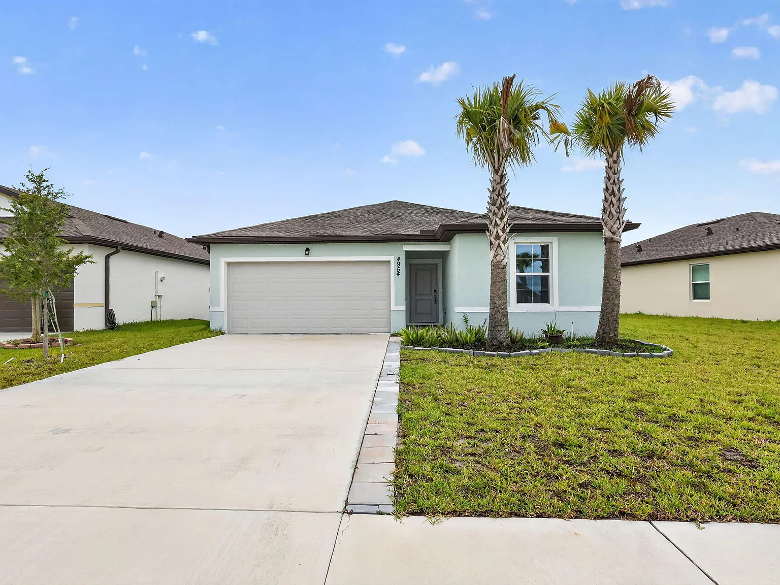4 bed, 2.0 bath, 1623 sqft, $3,000 — Photo 2