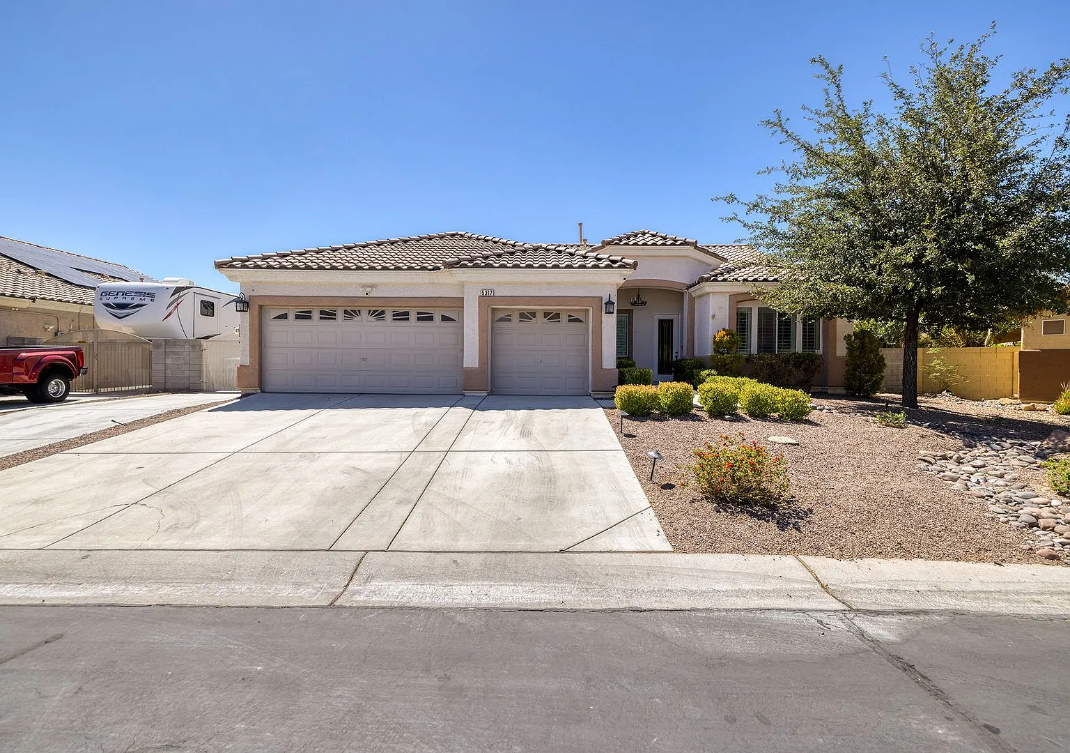 Single Story Home in the Northwest w/ 3 Car Garage & RV Gated Parking — Photo 2