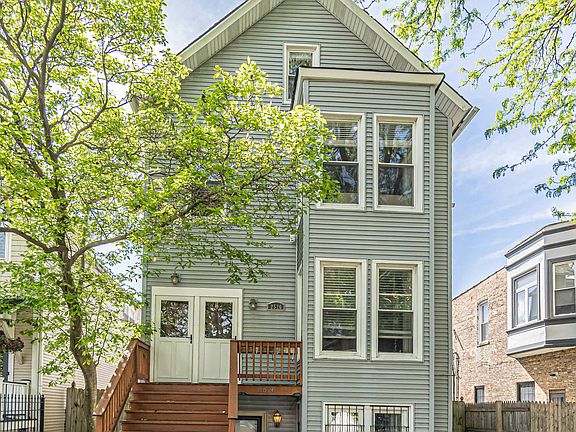 2nd image of 2526 N Rockwell St #Top