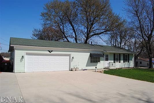 1st image of 25 Fairlawn Dr