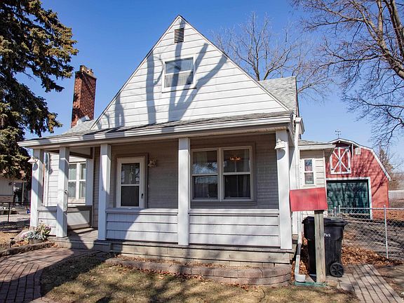 3rd image of 15708 Goddard Rd