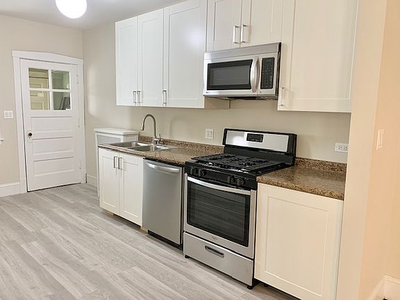 5th image of 1727 W Bryn Mawr Ave APT 1E