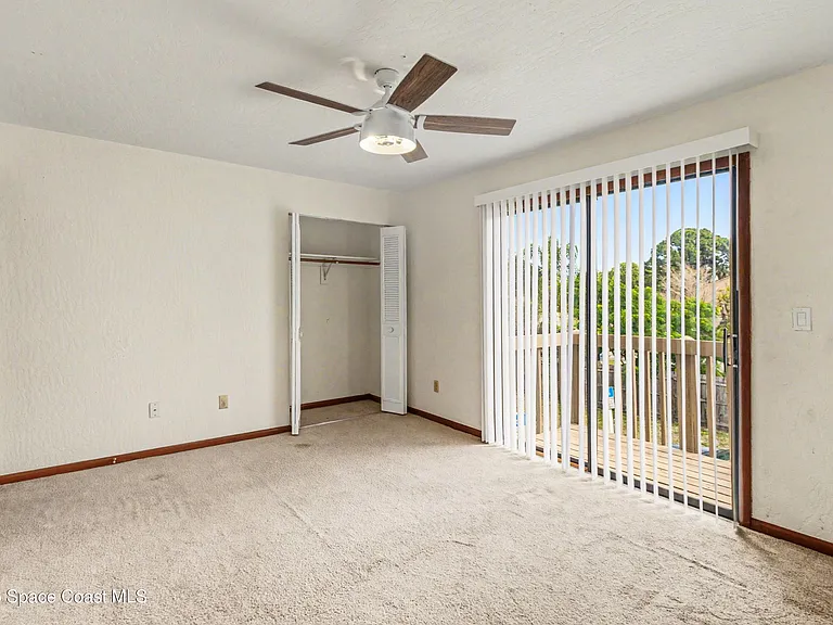 1123 Tree Ridge Ln NE — Photo 12