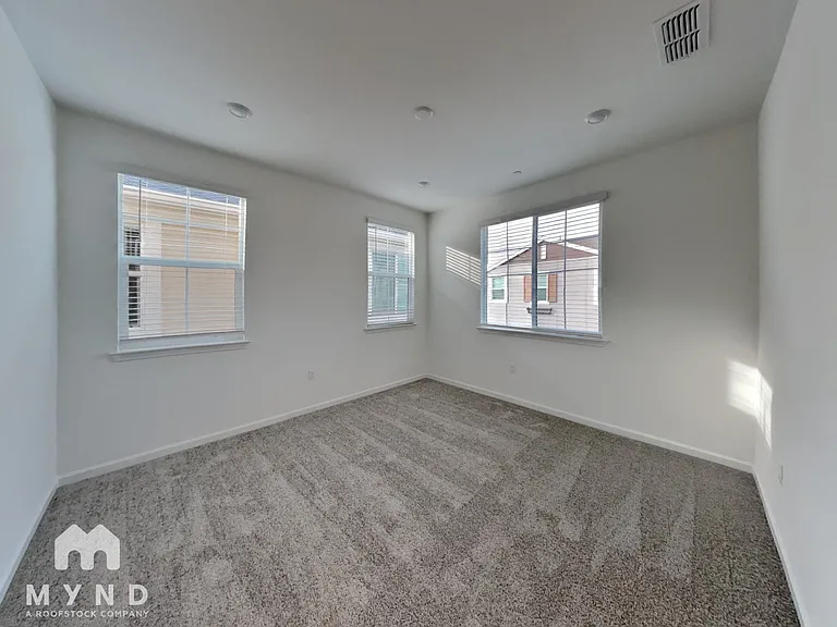 1687 Pena Ln — Photo 15