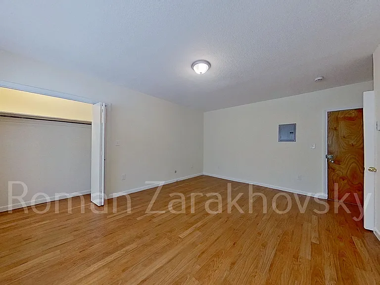 7 Wade St #3 — Photo 8