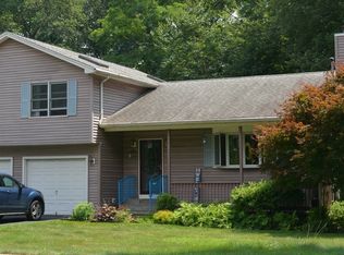 470 School St, Agawam, MA 01001