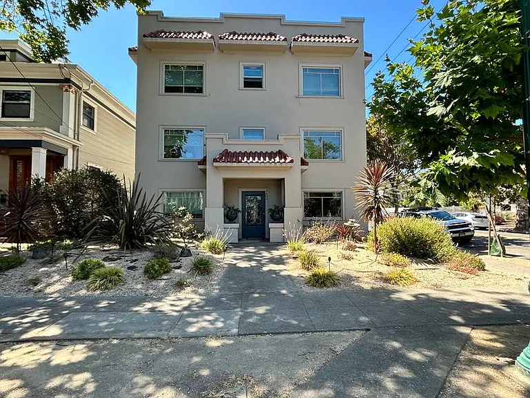 1400 Central Avenue — Photo 1