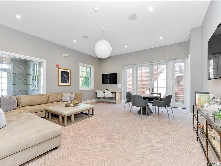 402 Grist Mill Cir — Photo 25
