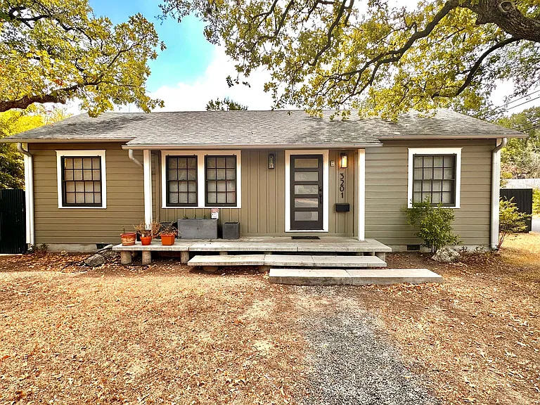 3201 French Pl — Photo 1