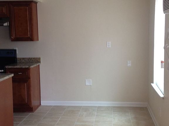 5th image of 121 W Balview Ave APT D