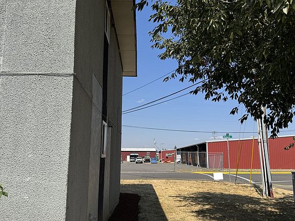 5th image of 101 N 10th St